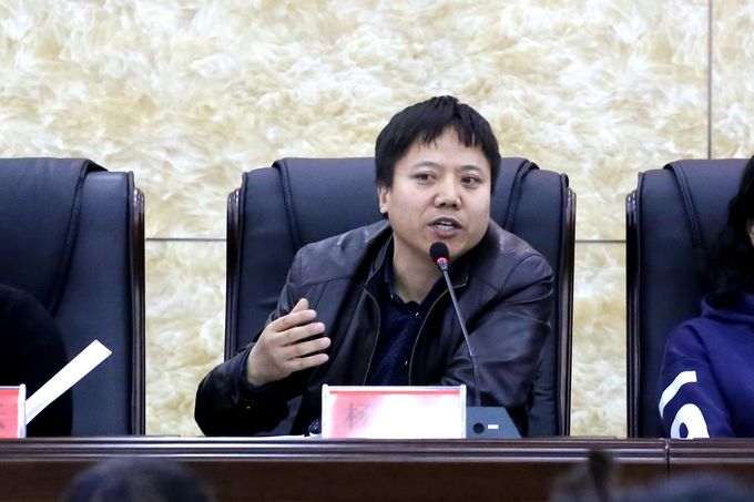 6哈师大学前教育博士杨飞龙为大赛做点评.jpg